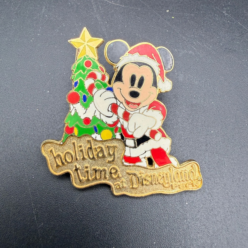 Disney Mickey Mouse Santa Holiday Time at Disneyland Park‎ Enamel Pin Christmas